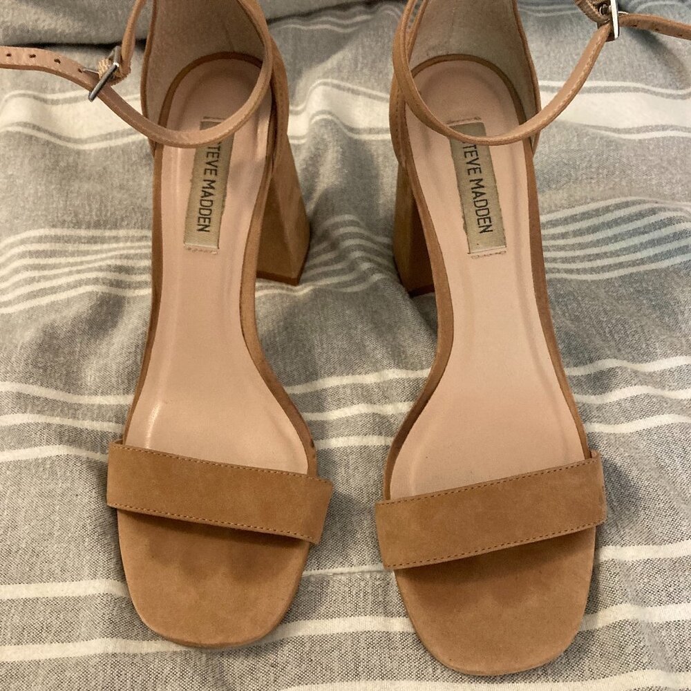 Steve Madden Tan Suede Chunky Heel Size 8